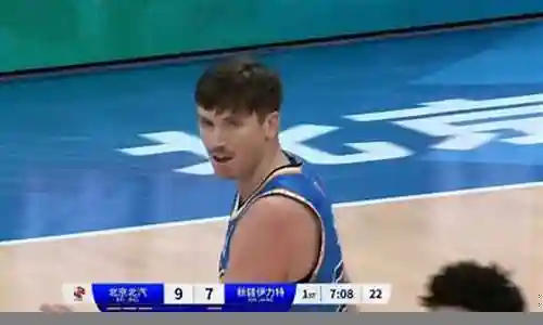 最强锋线防守阵容搭配插图