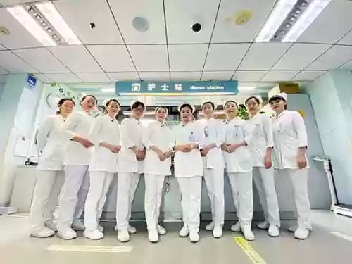 女护士阵容插图1